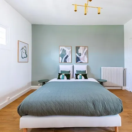 Colore Entre Versailleset Paris- Iii